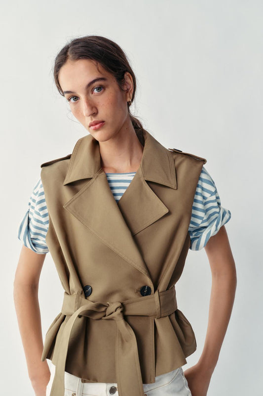 Lyvalia - Trench Lola